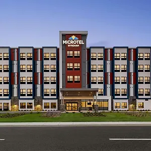 Microtel & Qc Canadá